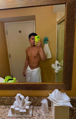 Bridgeport Male Escort — AlexandroXL - 1