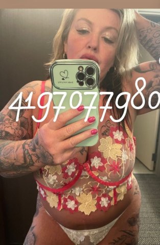 Detroit Female Escort — Incall massages, Zelle or cash (Dallas) - 1