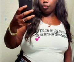 Affectionate, high-energy female escort in Brunswick, GA - Image 2