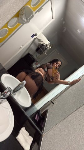 Dos chicas cubanas  — Abilene, Texas - 1