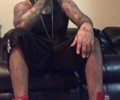 Cleveland escorts - Clean, cool, laidback muscular tattoo guy (no bare) — Cleveland