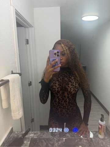 Diamond — 5'2 Petite Fantasy Girl for FETISH Fun (Incall/Overnight) - 1