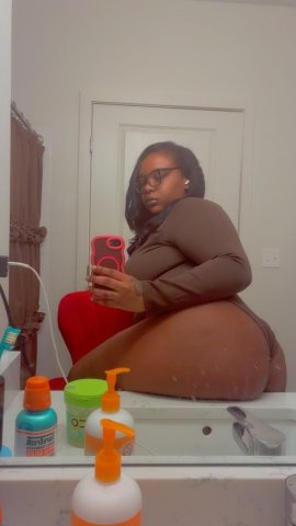 Nicole (25) Exotic Beauty with an Adult Body — 24/7 Springfield - 1