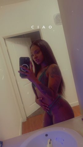 Lawton Female Escort — Incall & Outcall - 1