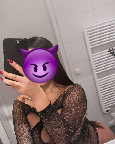 Kansas City, MO Colombiana Escort — masaje erótico, baile erótico y oral - 1