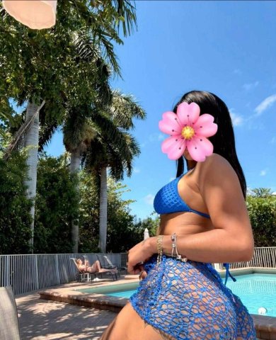 Chicago Latina Female Escort — In-call availability - 1