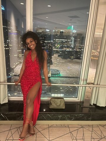 Tulsa OK Petite 5'5 Curvy Female Escort — Outcalls & Incalls - 1