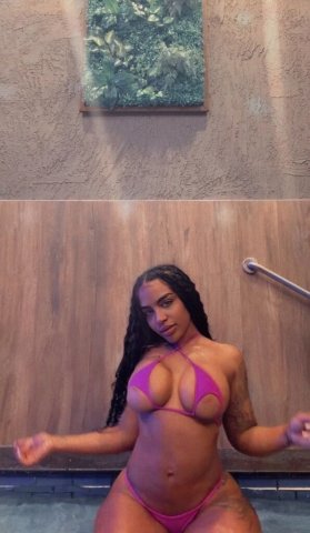 Fort Lauderdale Female Escort — Facetime & WhatsApp Video Call (200 QV/SS, 350 half, 600 hour) - 1