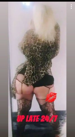 Sevyn (23) — Slim Thick White Girl, Fetish-Friendly Fun - 1