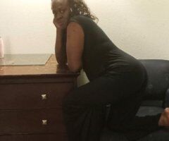 Chicago Female Escort — car dates & out-calls only - Image 2