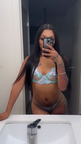 Petite Elegant Companion in Salt Lake City — Incalls & Hourly Dates - 1
