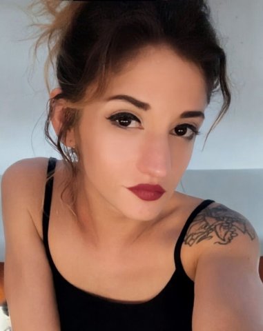 Chicago Female Escort — 5'5" 110lbs Gemini, relaxed visits - 1