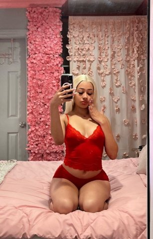 Hollywood Exotic EG Female Escort — Outcalls & Card Dates - 1