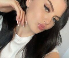 Oakland/East Bay escorts - Reign in Oakland/East Bay CA — 2 Girl Special (Cards & Outcalls) — Face Verification