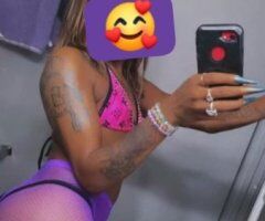 Laura — Toledo OH Female Escort for Night Time Adult Fun - Image 4