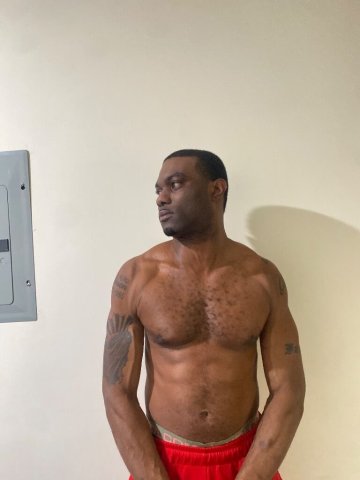 Bronx Male Escort — 6'3" muscular, incall & outcall - 1