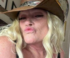 Houston TX Party Friendly Trucker Friendly Escort - Image 7