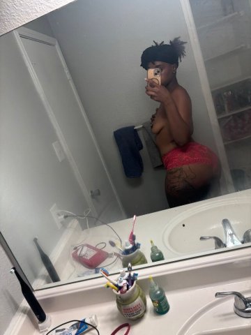 Wichita Female Escort — Supa Soaker - 1