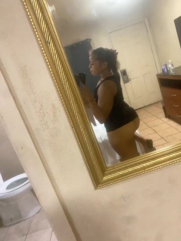 Concord CA Latina Female Escort — Adrianna - 1