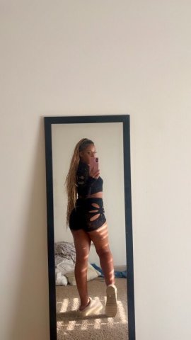 Incall/Outcall — Baton Rouge Female Escort - 1