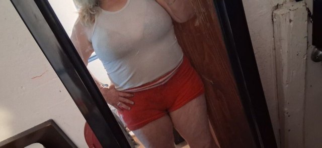 Fort Worth Female Escort — Incall/Outcall, massage included - 1