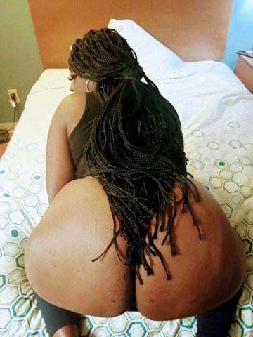 Miami Female Escort — discreet clean room and easy parking - 1