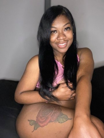 Indianapolis Outcall Escort — Lisa Garcia (Verified) for Dates, Massages & Overnights - 1