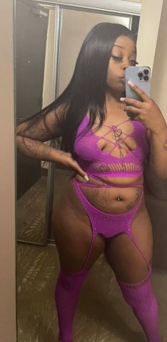 Amour Female Escort — Incall, outcall & strip teases - 1