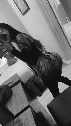 Miami Female Escort — Wet Tight Grip & Throat Goat - 1