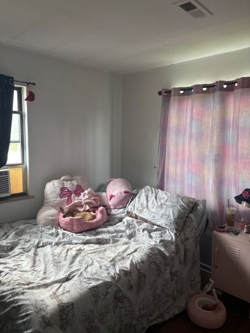 Karlie, 30 — Downtown Columbus place, live-alone vibe - 1