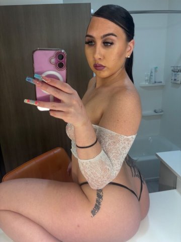 Mia — European doll, petite curvy escort (Killeen) - 1