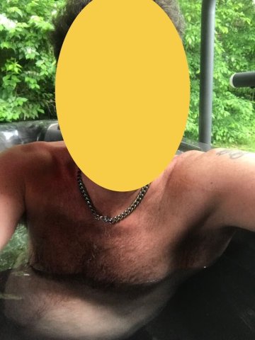 Philadelphia White Guy Male Escort — 6'190lb, clean hygiene - 1