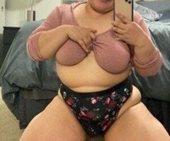 Brunswick escorts - Brunswick Female Escort — 3'10" “Car Fun” & Video Chat