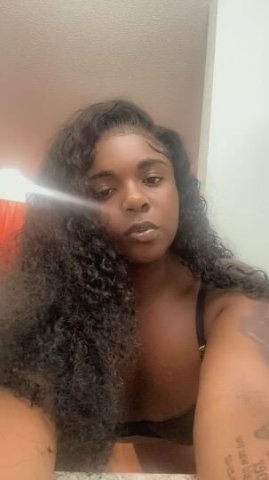 Norfolk VA Female Escort — Discreet In-Call & Upscale Outcall Specials - 1