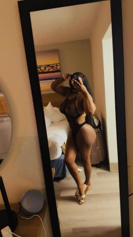 Columbus OH Latina Escort — Discreta y limpia - 1