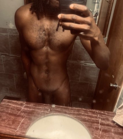 Chicago Male Escort — uncut thick, full service & happy ending - 1