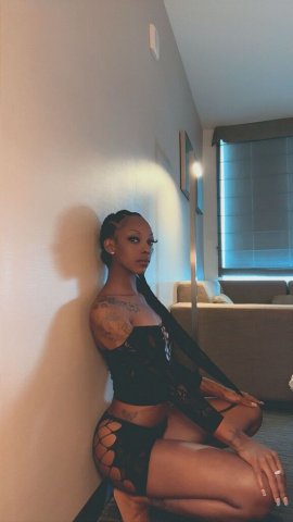 Boston Female Escort — FaceTime verification required - 1