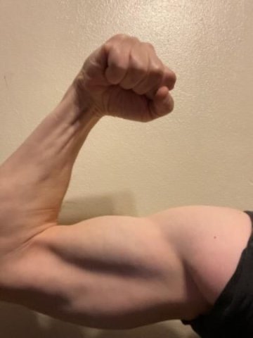 Portland, Oregon Male Escort — discounts for females & couples (outcall only) - 1
