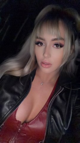 Blonde Blonde Bombshell Escort (29) - 1