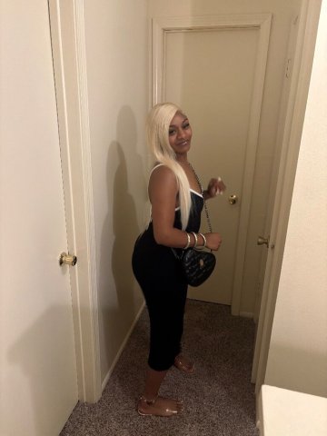 Toledo, Ohio Discreet Female Escort — Incall & Outcall by appointment - 1