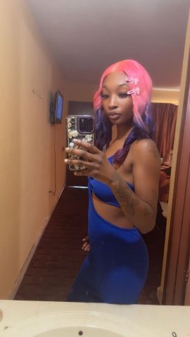 St. Louis Female Escort — incalls & outcalls (no bare) - 1