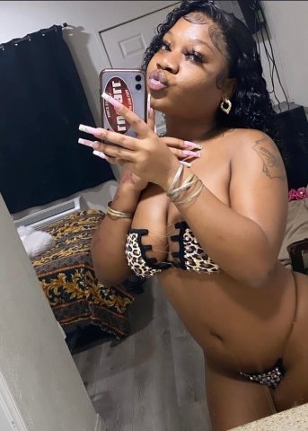 Phoenix Female Escort — In-calls, outcalls, and car fun (Lucky Star) - 1