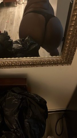 Milwaukee Full Service Female Escort — Squirtland Incall/Outcall Specials - 1