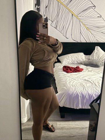 Outcalls in Fort Lauderdale — Fun Time with Female Escort (22) - 1