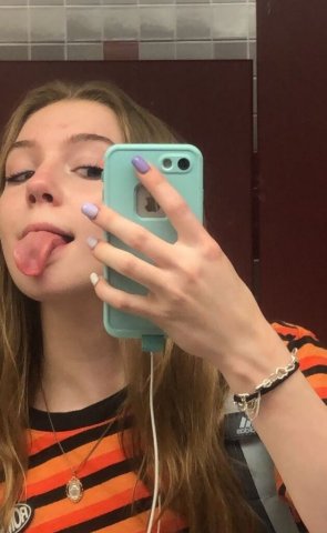 Sacramento CA 22-Year-Old Female Escort — Oral, BBJ, Anal & Massage - 1