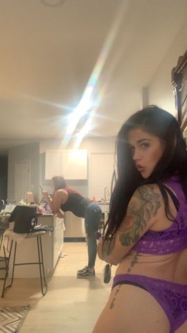 Wilmington, Delaware Female Escort — early bird special - 1