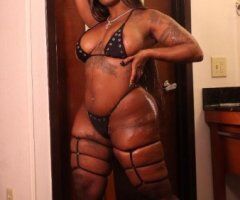 Manhattan escorts - Manhattan, New York Innocent Chocolate Cum Turn Me Out Female Escort (Outcalls Only)