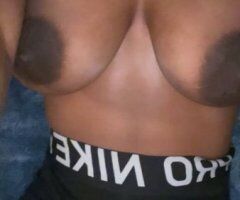 Philadelphia escorts - Philadelphia Female Escort — Cheekz Back Today for Car Date or Outcall