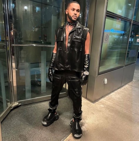 Orlando Guy — In-calls and Out-calls, no messing around - 1