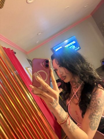 Long Beach Female Escort — OUTCALL bookings (deposit required) - 1